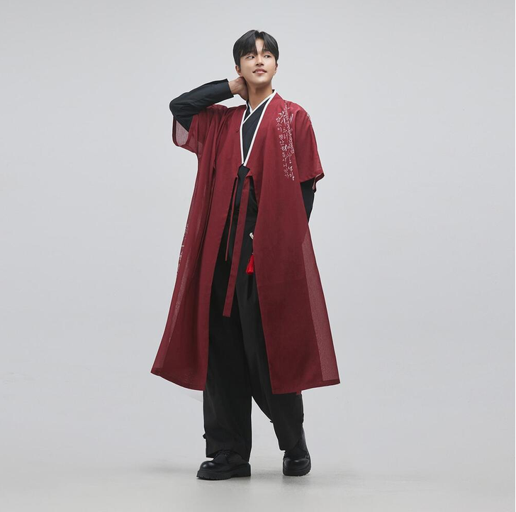 Hangeul Robe Coat Dapho [Red] - LEESLE