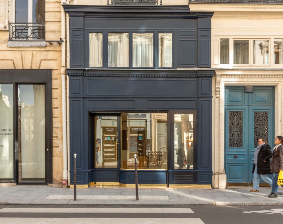 First ARARI orders are now traveling across Europe. Next stop: Paris.
